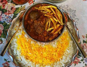 khoresh gheymeh sibzamini