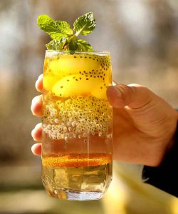 Bidmeshk syrup with rose water