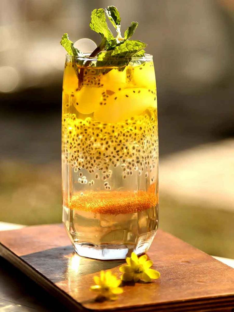 Tricks and techniques of making bidmeshk syrup