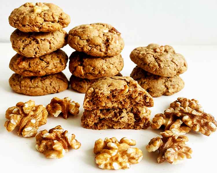 persian walnut cookie (shirini gerdooee)