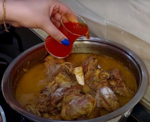add saffron to lamb shank
