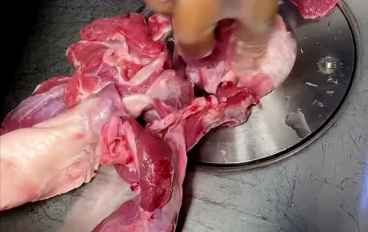 grind meat on meatgrinder