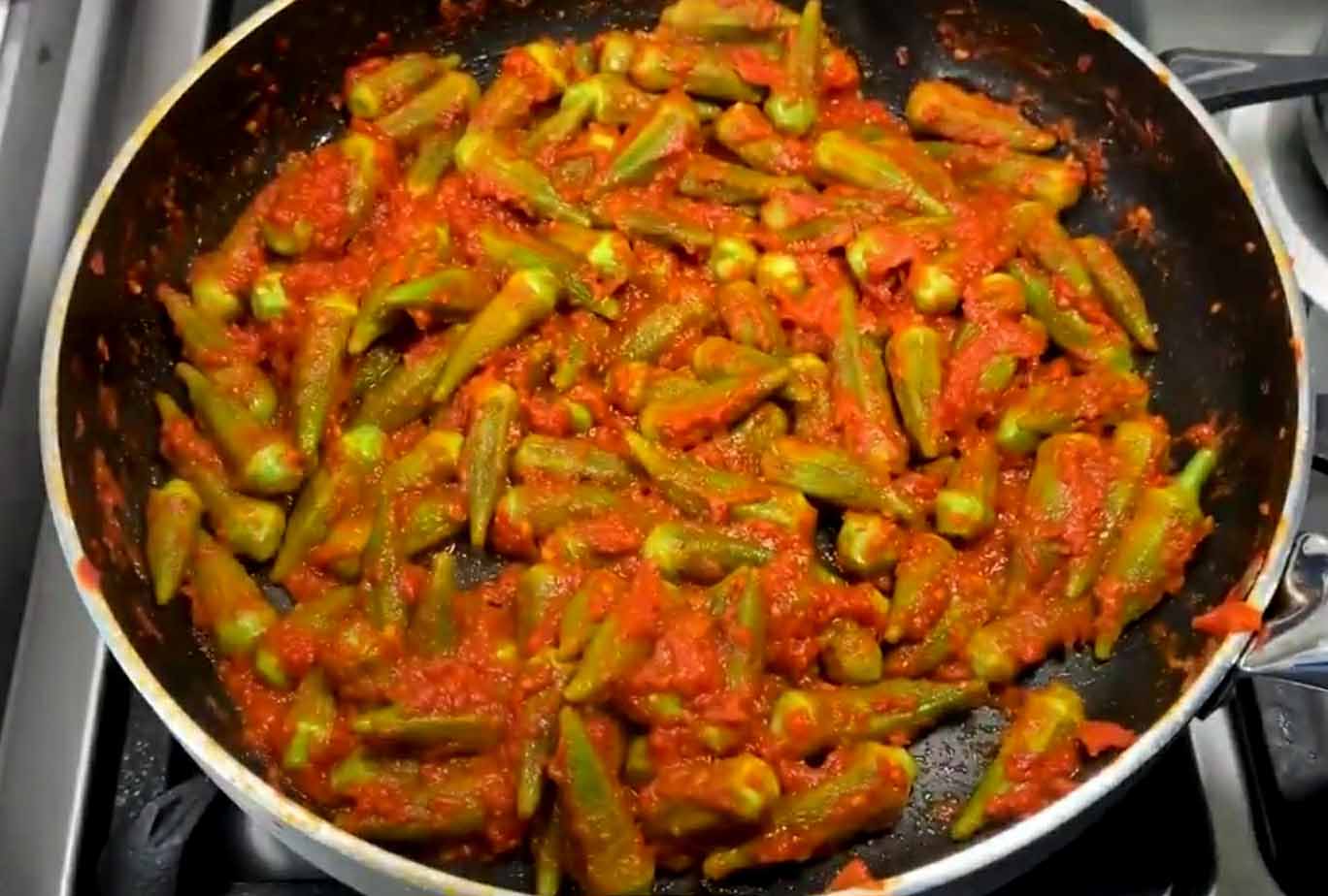 Khoresh Bamieh Recipe: Persian Okra Stew (No-Slime Tip)