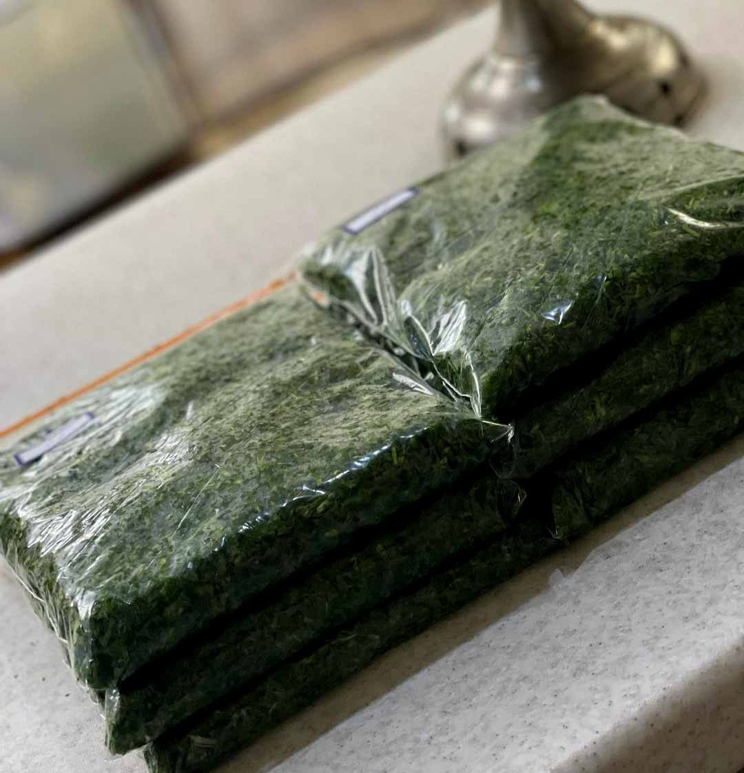 Ghormeh sabzi herbs