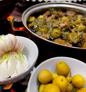 How to make khoresh gojeh sabz with meat