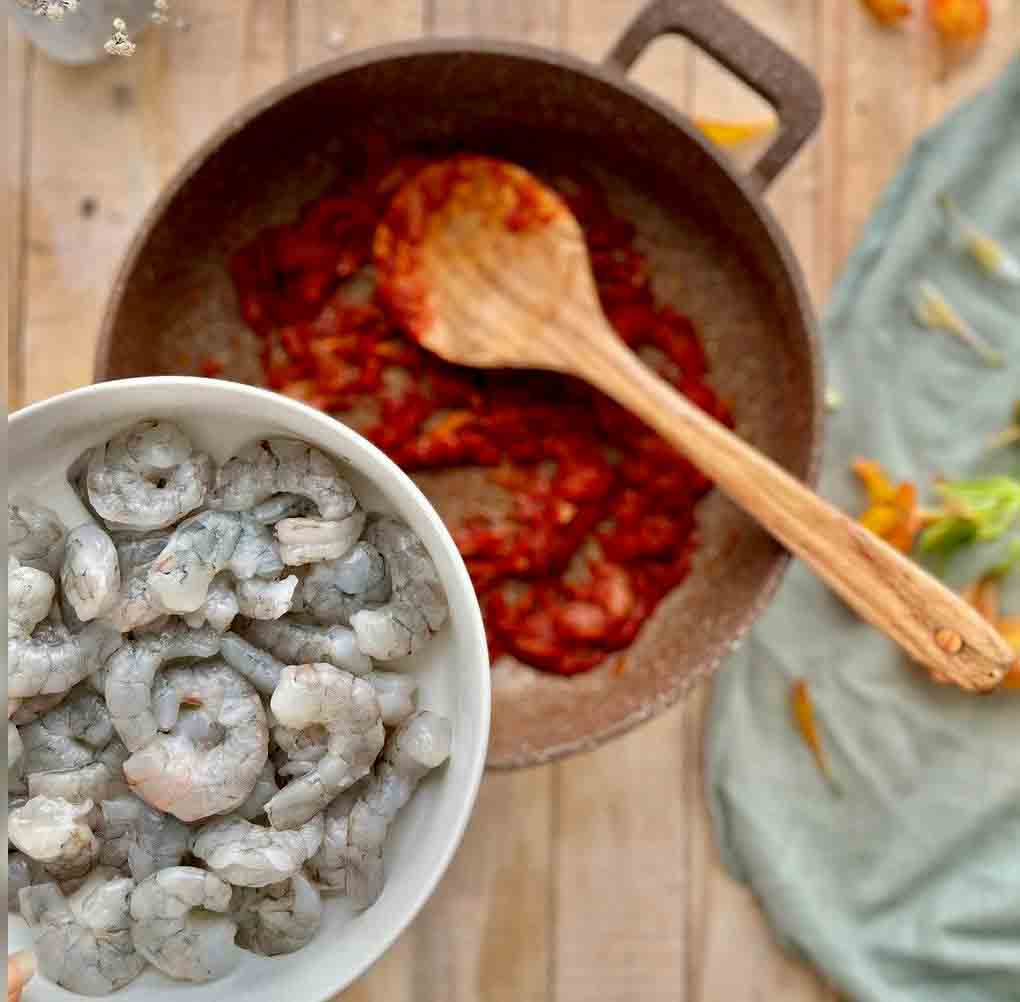 add shrimp for dopiazeh meygoo