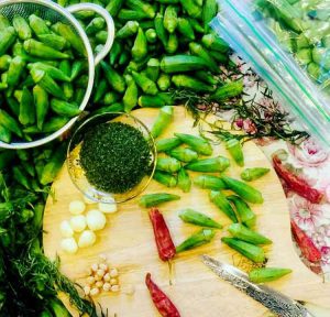 ingredient for torshi bamieh