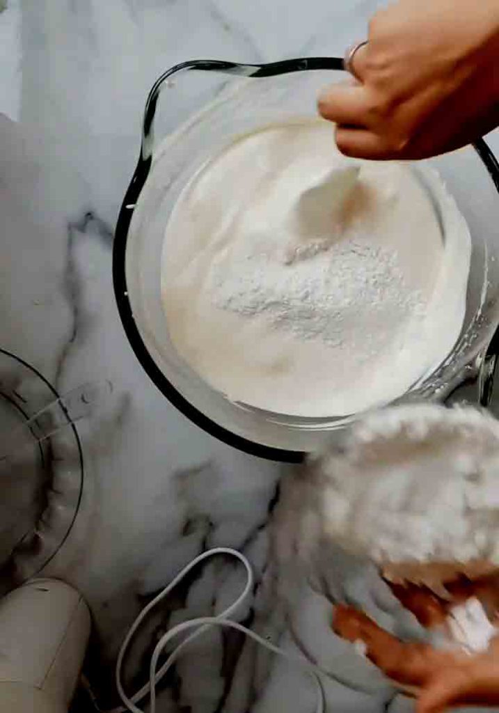 step 10 cake esfanji