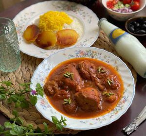 How to make khoresht aloo