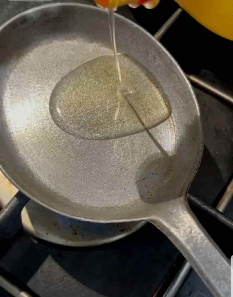 Serving meat beryani