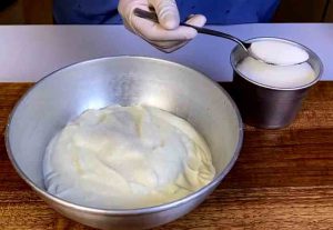 adding suger to yogurt