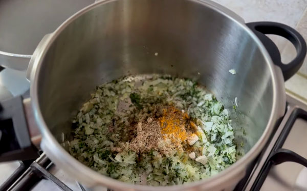 fry onion with spices