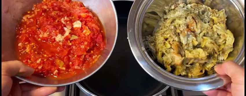 mixing eggplant and tomato for mirzaghasemi
