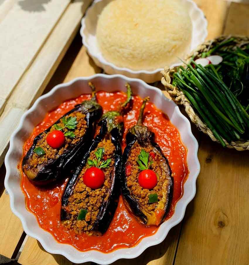 bademjan shekam por(Stuffed Aubergines with minced meat)