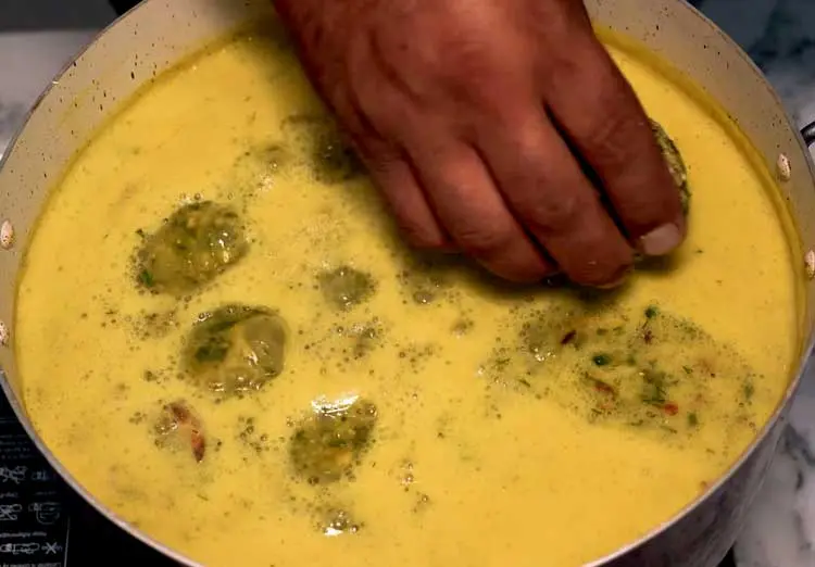 add meatballs in soup