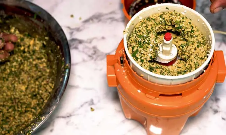 put all ingredients to mixer