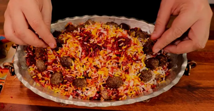 add meatballs to pilaf