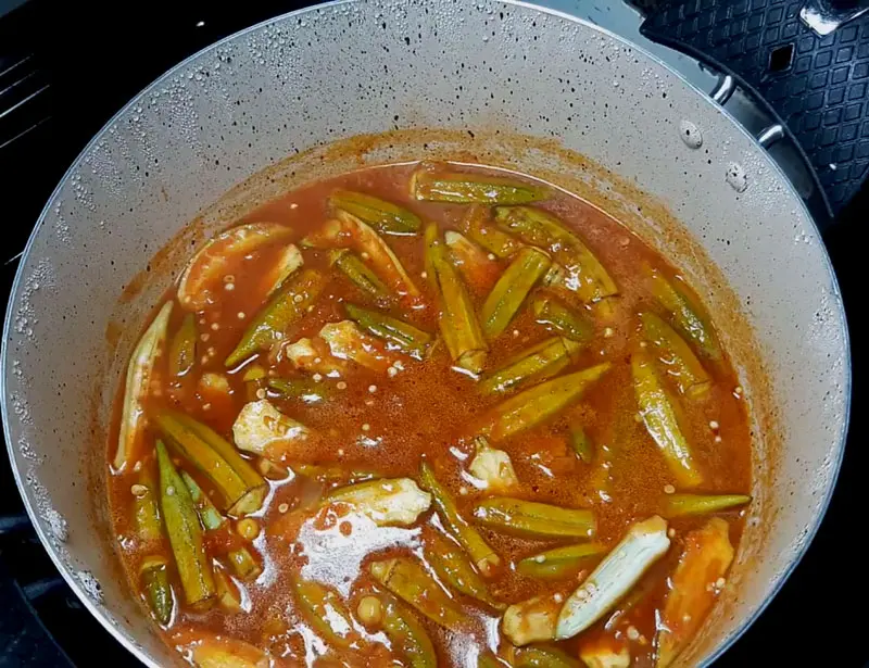 add okra to stew